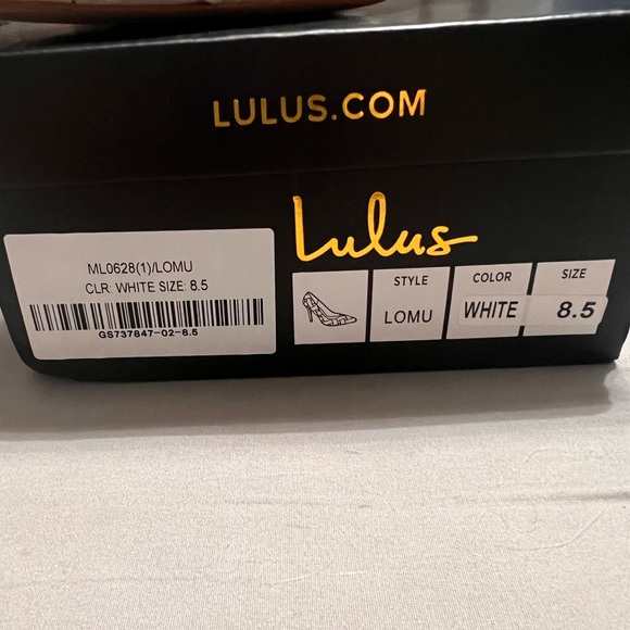 Heels - Picture 3 of 3